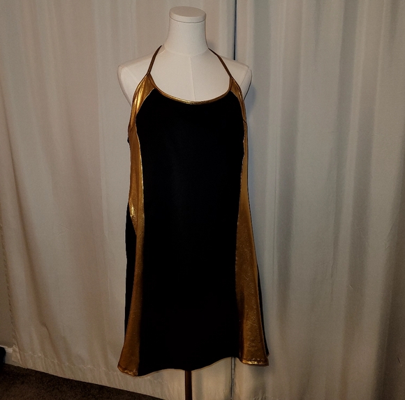 Dress - Picture 6 of 9